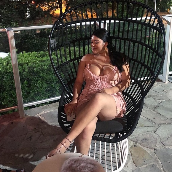 Meet your Posher, Vanessa - Picture 2 of 5